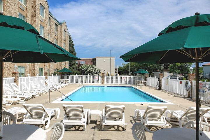 Pool 5 of 33