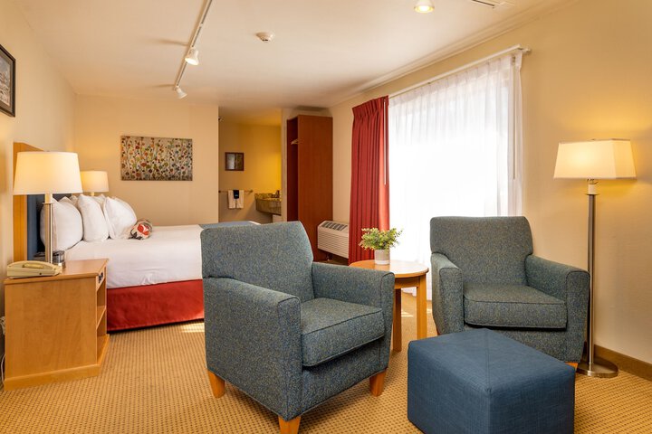 Room 43 of 183