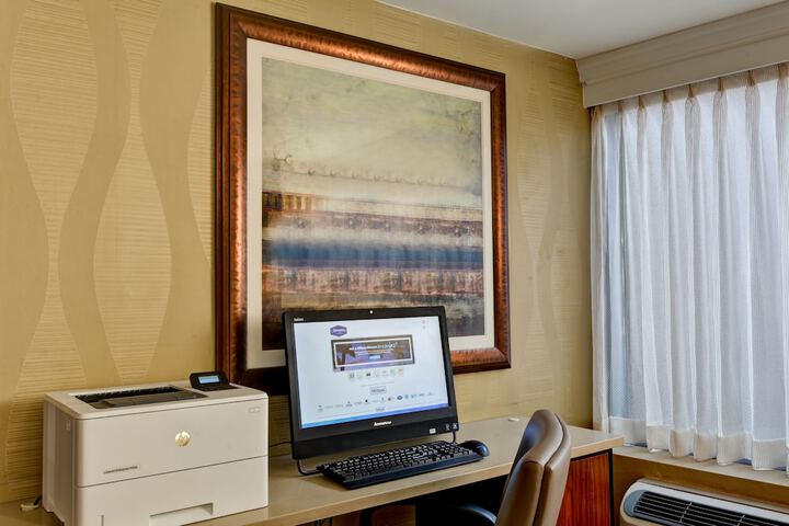 Business Center 70 of 70