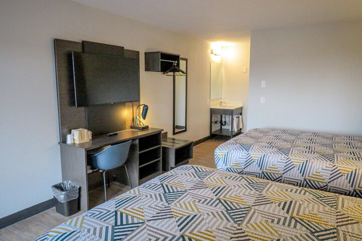 Room 16 of 37