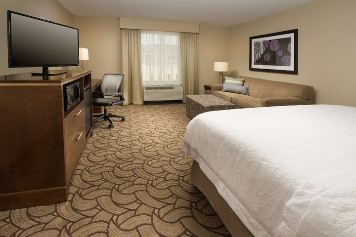 Room 11 of 24