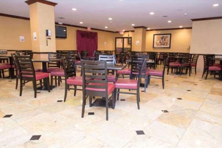 Days Hotel by Wyndham North Bergen / NYC Area