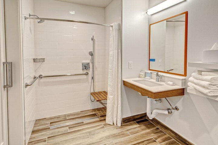 Room 20 of 31