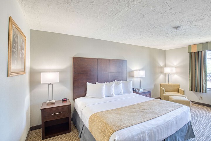Room 8 of 31
