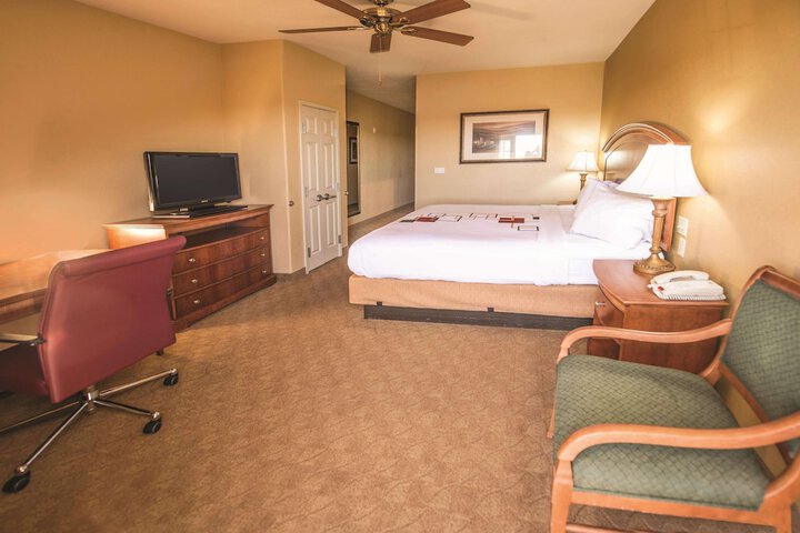 Room 34 of 100