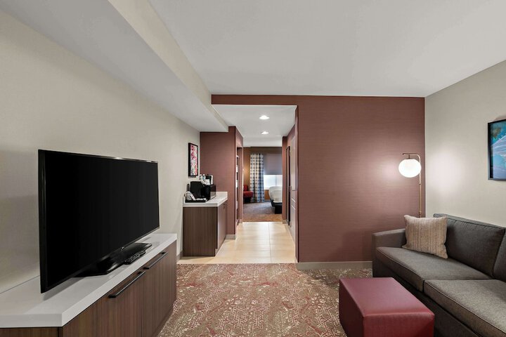 Hilton Garden Inn Omaha East / Council Bluffs