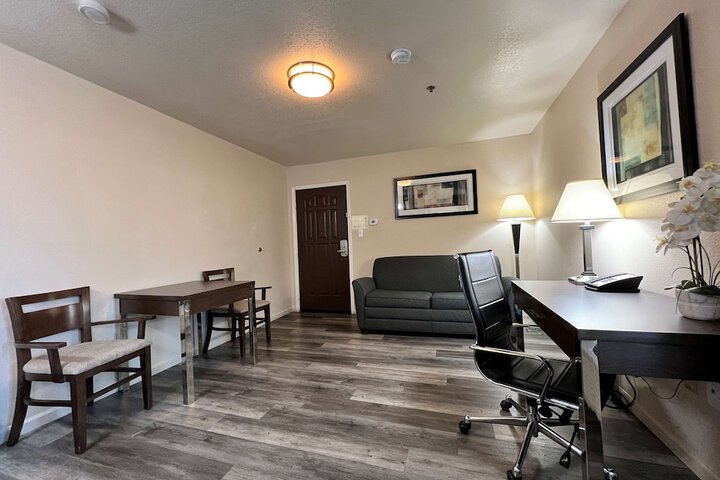 Room 18 of 26