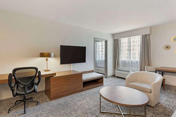 Best Western Plus The Charles Hotel
