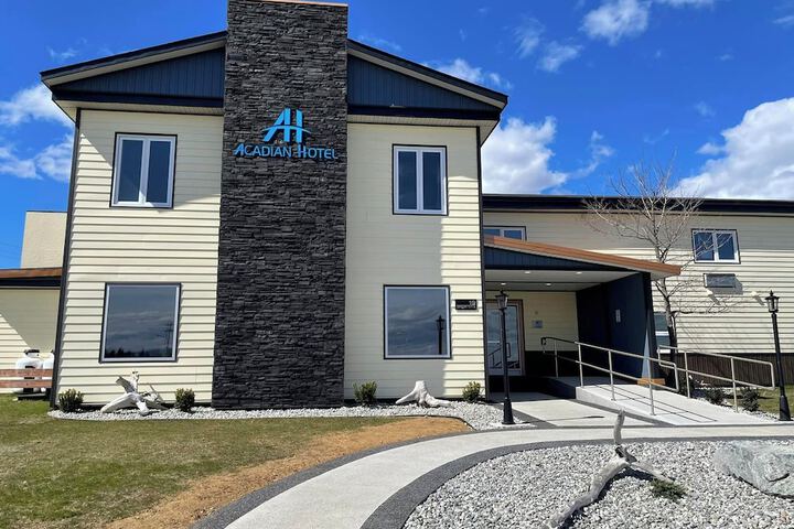 Acadian Hotel
