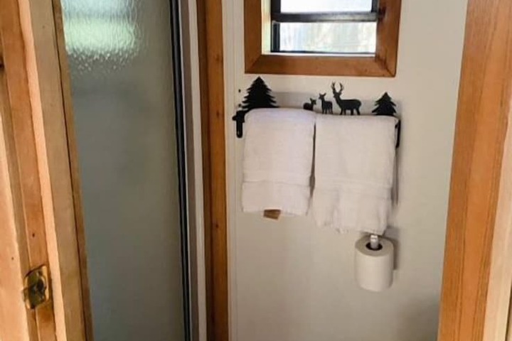 Room 37 of 143