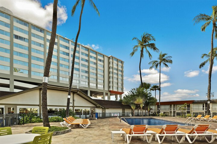 Best Western The Plaza Hotel Honolulu Airport - Free Breakfast