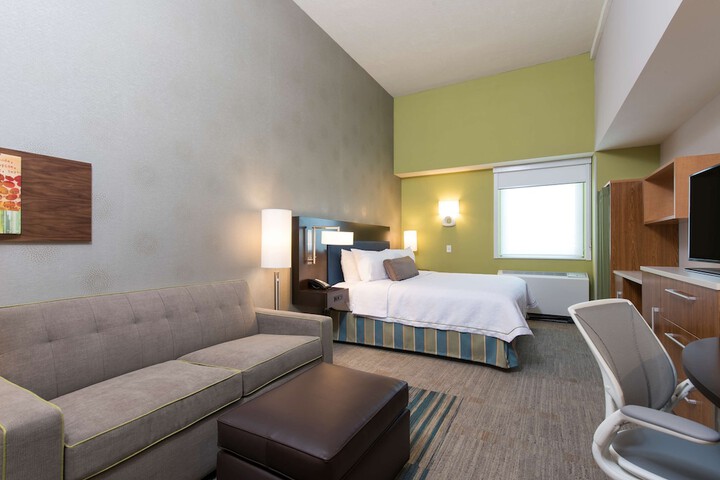 Room 11 of 25