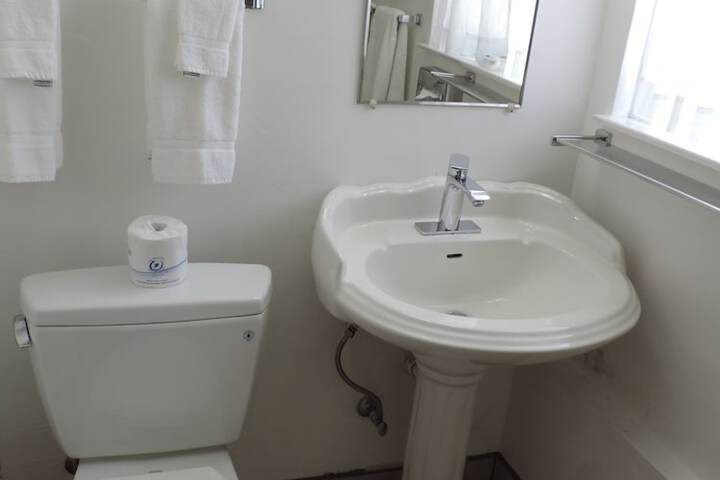 Room 8 of 22