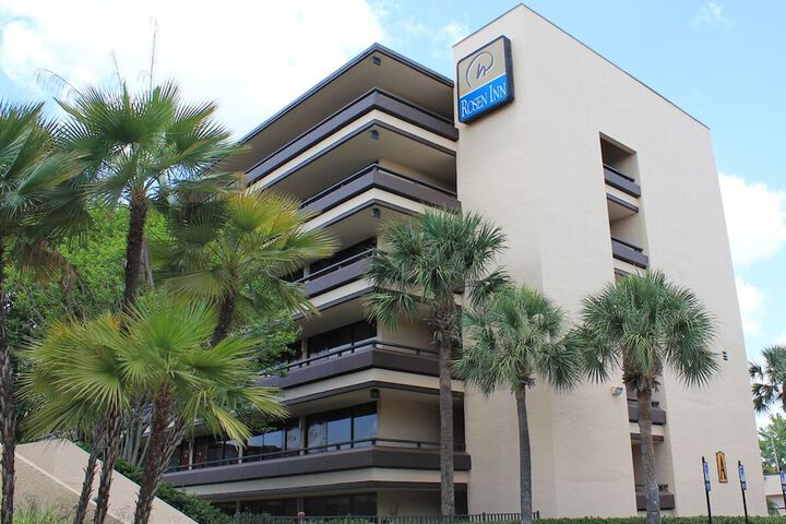 Hotel 5 of 80