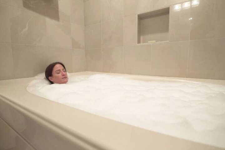 Hot Tub 31 of 40