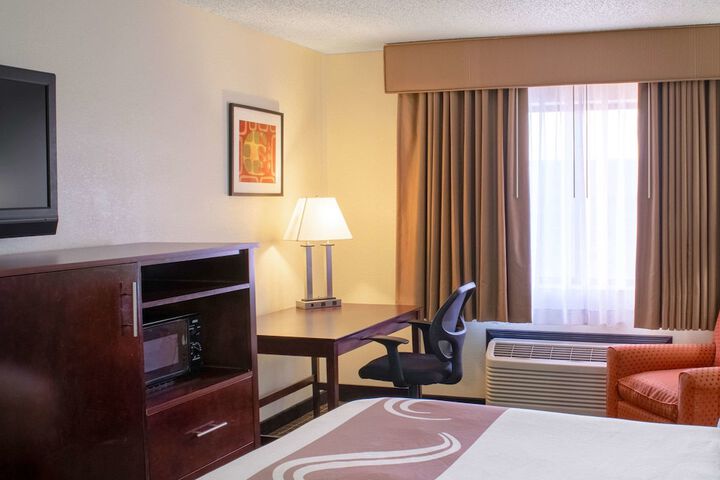Room 32 of 41