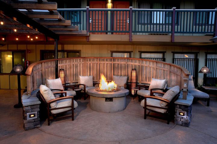 Best Western Plus Humboldt Bay Inn