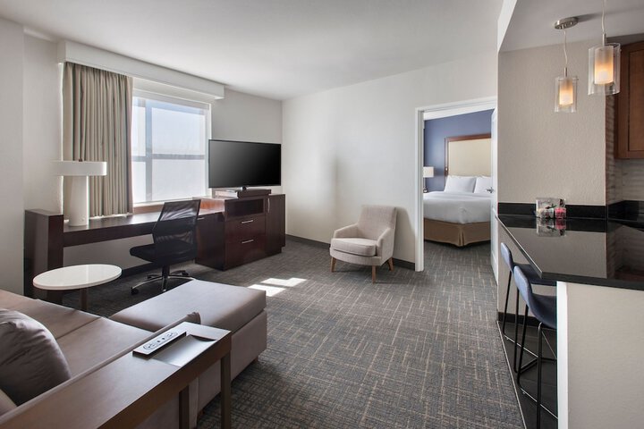 Room 14 of 32