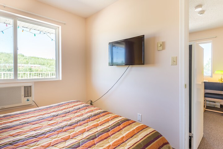 Room 28 of 40