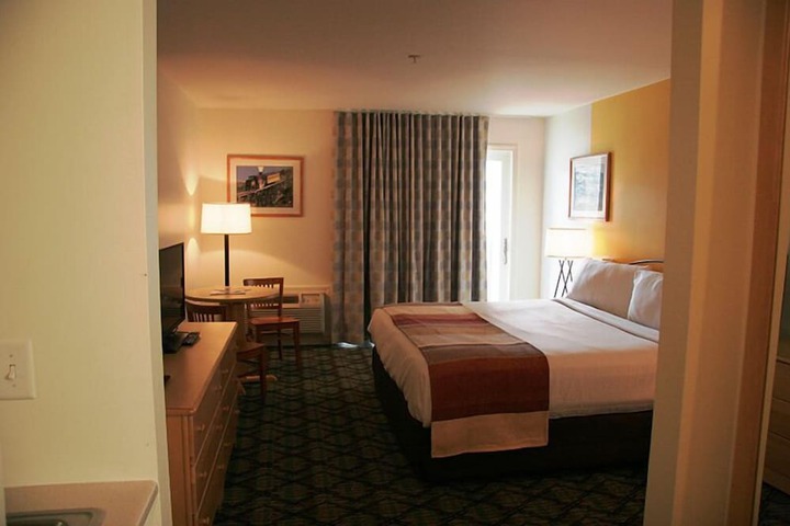 Room 19 of 44