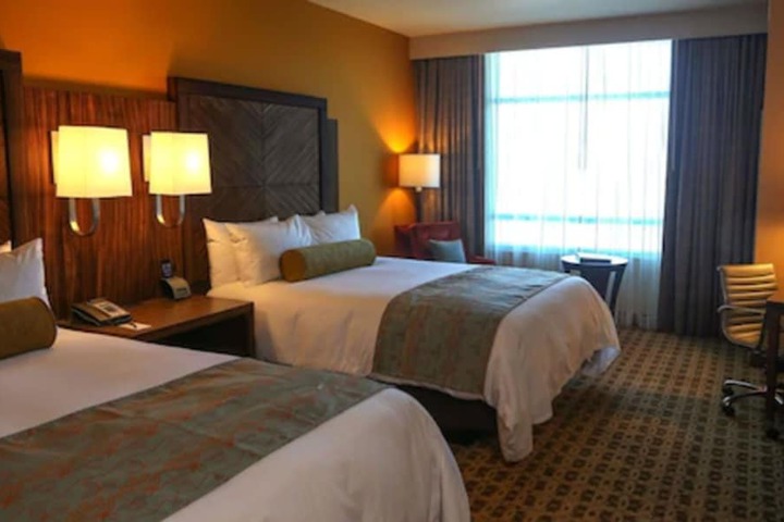 Room 18 of 48