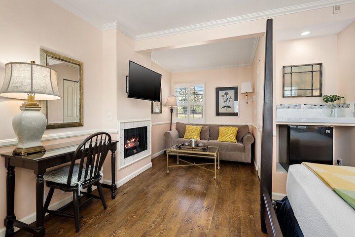 Room 40 of 59