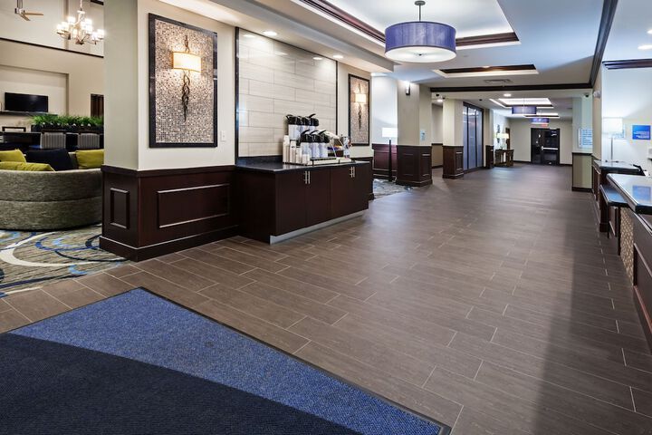 Holiday Inn Express & Suites Glenpool-Tulsa South by IHG