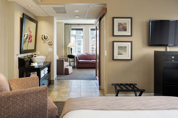 Room 42 of 57