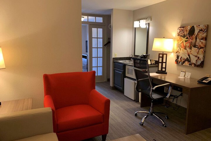 Room 20 of 28