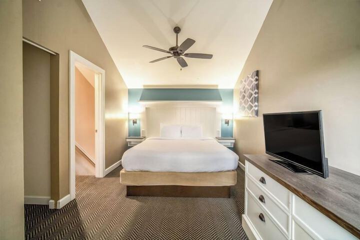 Waterside Suites & Marina