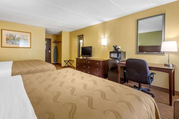 Room 28 of 51