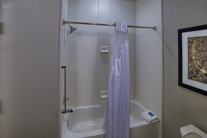 Room 42 of 92