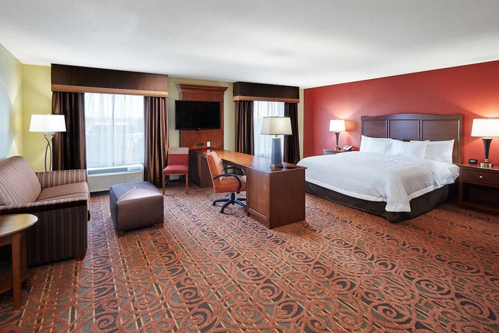 Hampton Inn & Suites Milwaukee / Franklin