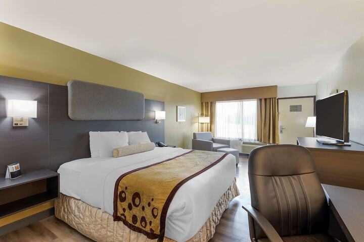 Room 21 of 36