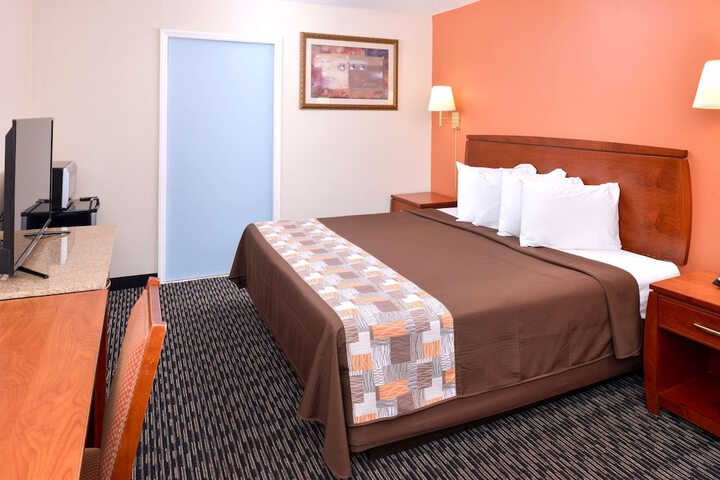 Room 19 of 25