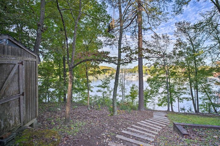 Chickamauga Lake Vacation Rental w / Boat Dock!