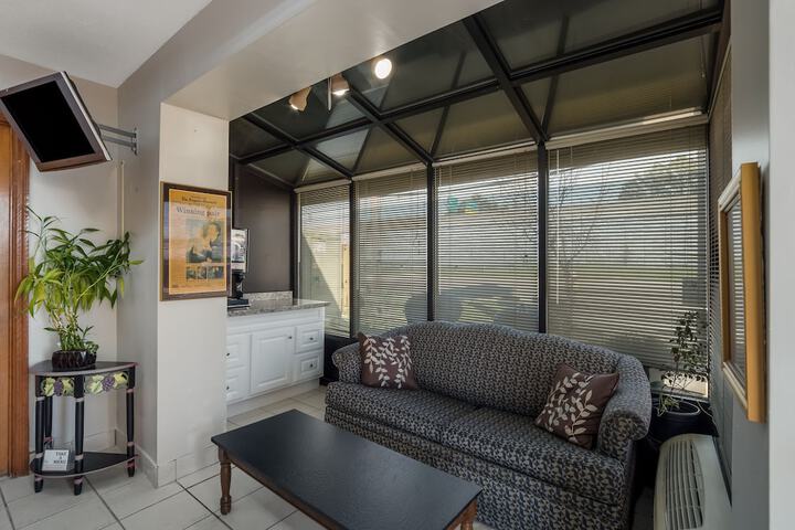 Hotel Interior 12 of 38