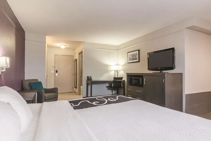 Room 40 of 48