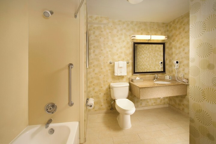 Room 7 of 19
