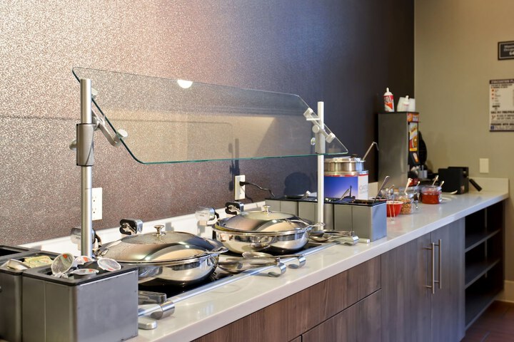 Breakfast/Coffee Service 25 of 27