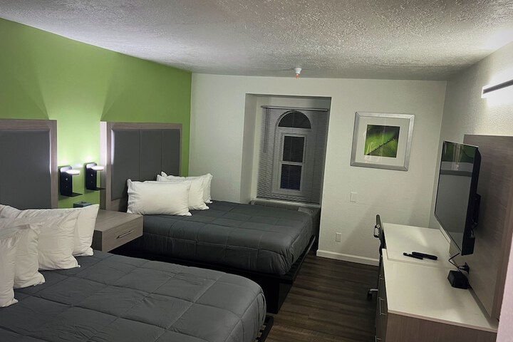 Room 15 of 29