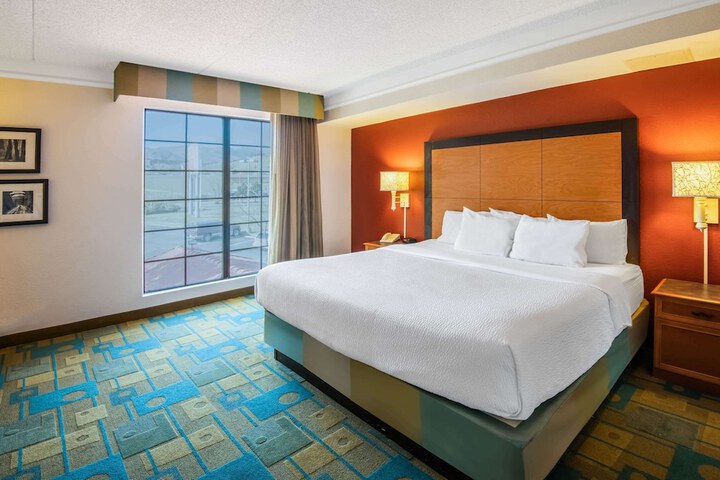 Room 8 of 29