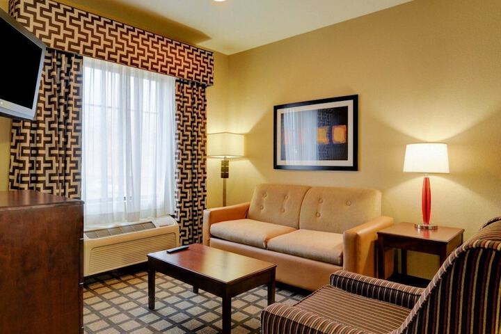 Comfort Inn & Suites Fort Smith I-540