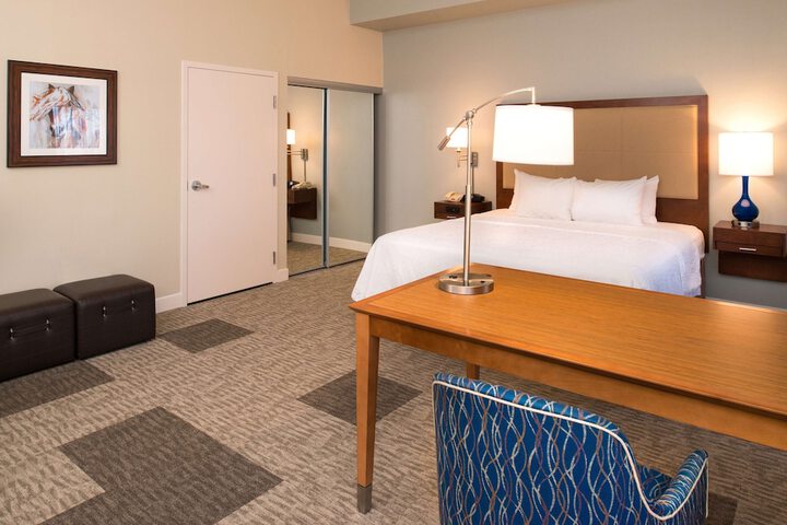 Room 27 of 52