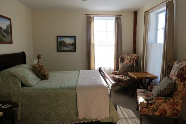 Room 28 of 39