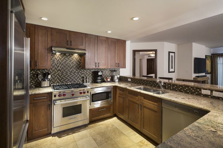 Madeline Hotel & Residences Auberge Collection