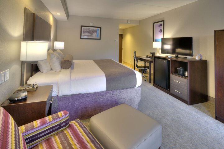 Room 9 of 17