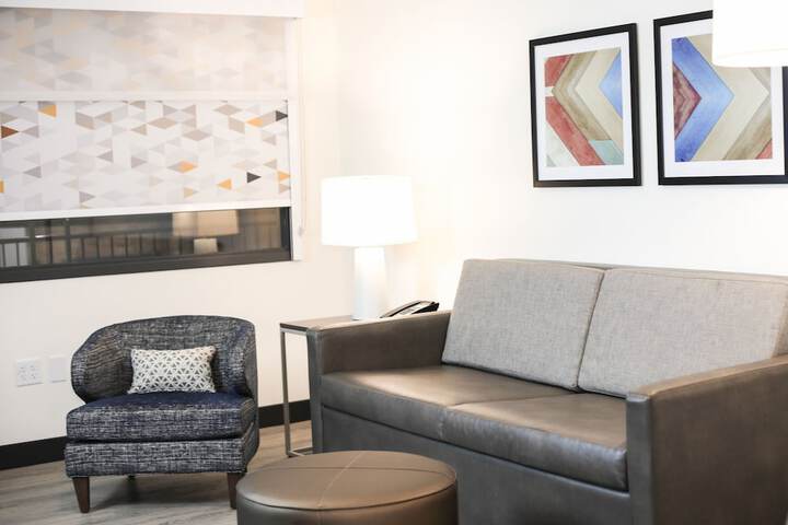 Room 16 of 53