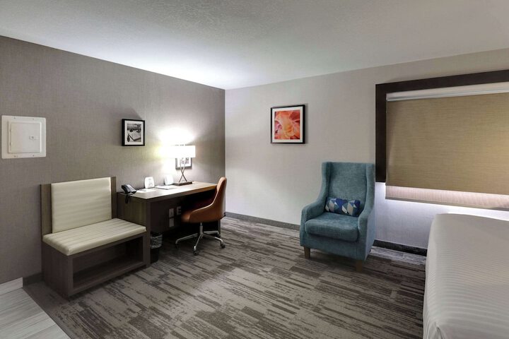 Room 12 of 44