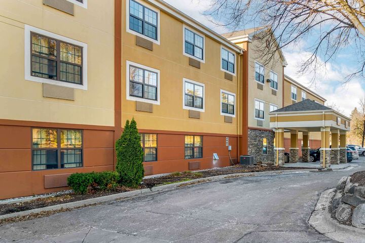 Extended Stay America Select Suites Detroit Farmington Hills